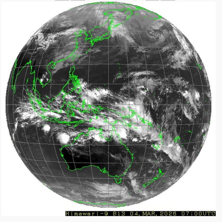 Himawari-9 B13 infrared satellite image dated 4 March 2026 showing cloud bands over northern Australia and the Pacific Ocean